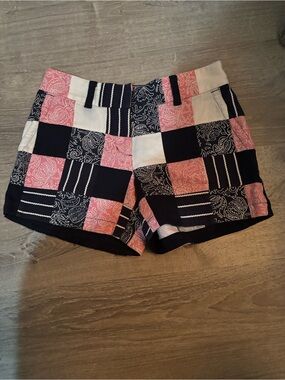 🐳’VINEYARD VINES’ PATCHWORk SHORTS/SUPER CUTE SIZE 4